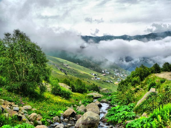 eskilerden: gözlerini kapattı